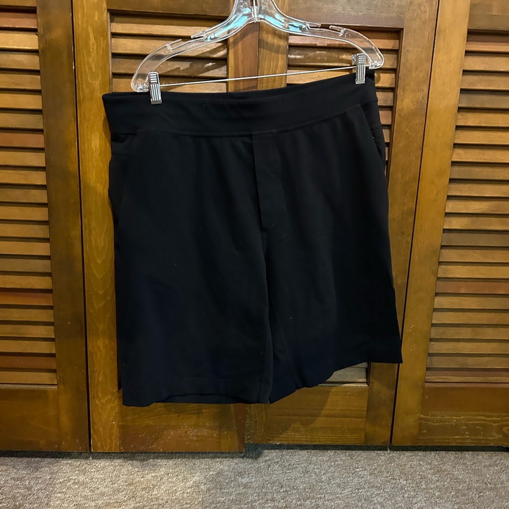 Lululemon xxl shorts men’s